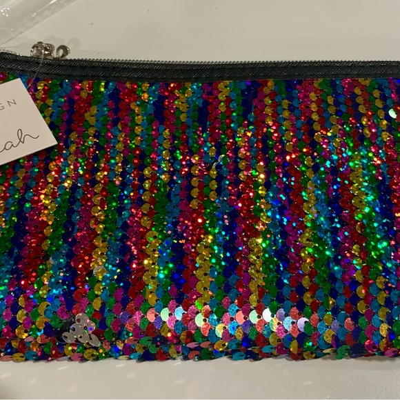 NWT RIAH Cosmetic case/or can be used as a wristlet!  Super cute - Picture 4 of 13